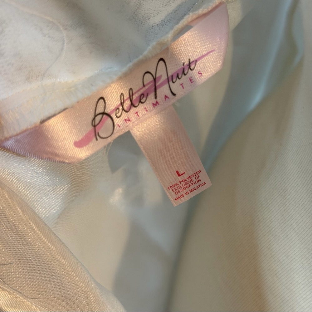 Intimo Ivory Satin Chemise with Floral Lace - Picture 5 of 9